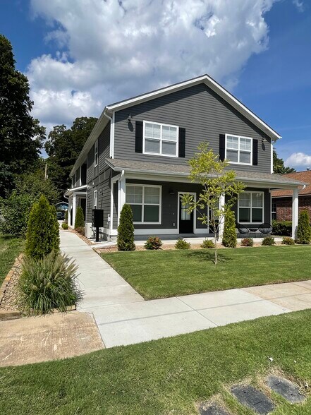Primary Photo - 809 Maple St
