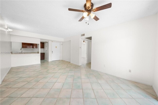 Building Photo - 20905 NE 8th Ct