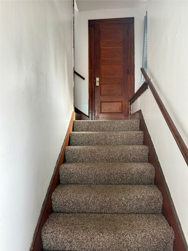 Building Photo - 14 Dennison Ave