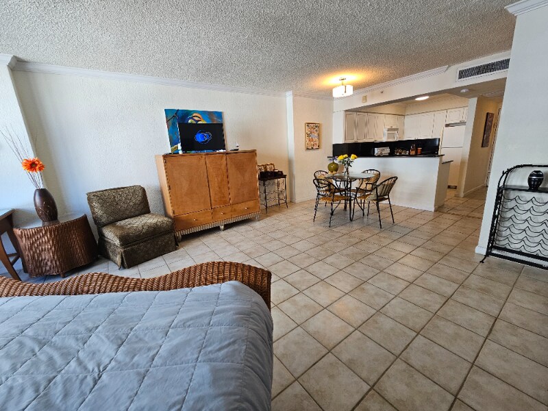 Building Photo - 2501 S Ocean Dr