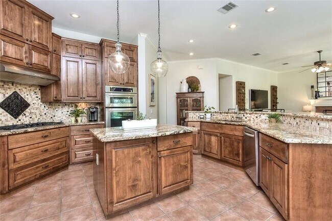 Building Photo - 9556 Indigo Brush Dr