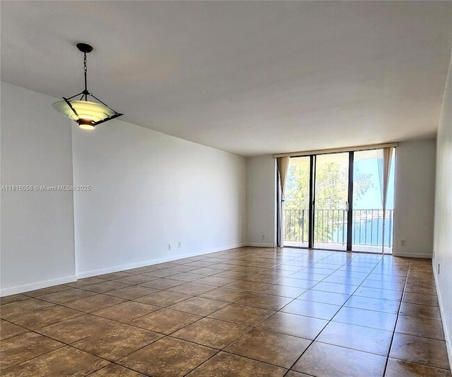 Building Photo - 18151 NE 31st Ct