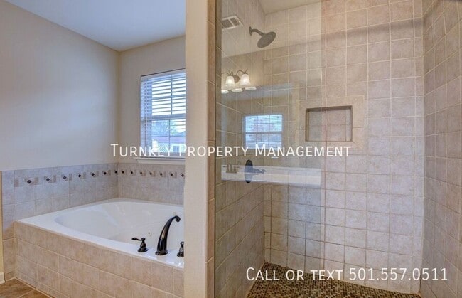 Building Photo - 13601 Stonehenge Cove