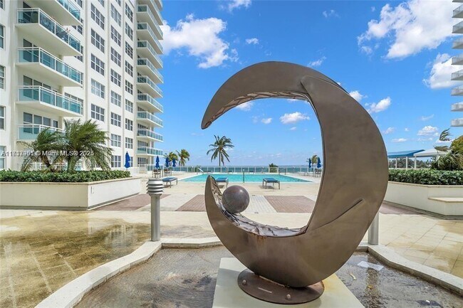 Building Photo - 3900 Galt Ocean Dr