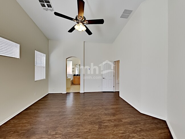 Building Photo - 10253 E Jerome Ave