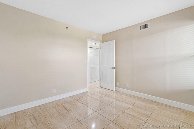 Building Photo - 6562 Boca Del Mar Dr