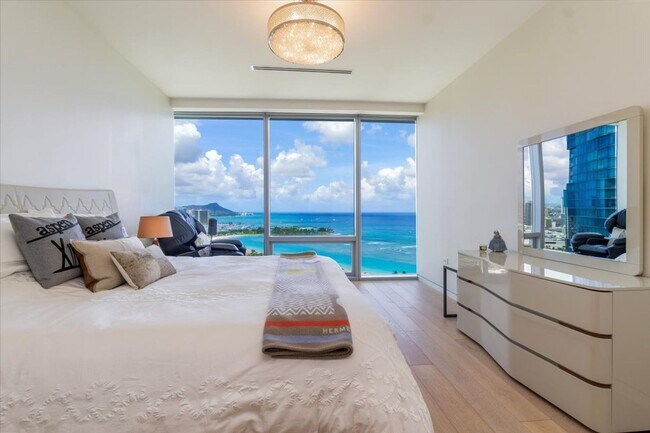 Building Photo - 28th floor Waiea residence: Fully-furnishe...