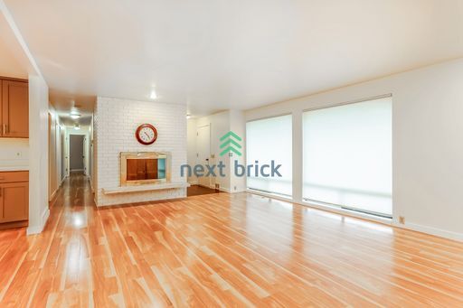 Building Photo - Stunning cul-de-sac residence near Odle Middle School and Bellevue Aquatic Center!