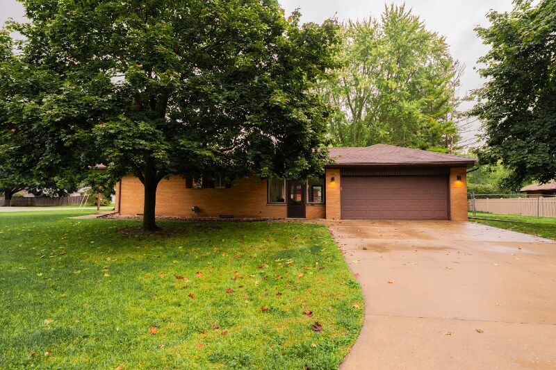 Building Photo - 5205 Faircrest Ln