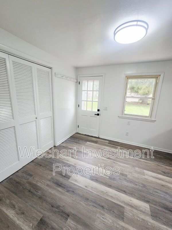 Building Photo - 616 S Clay St