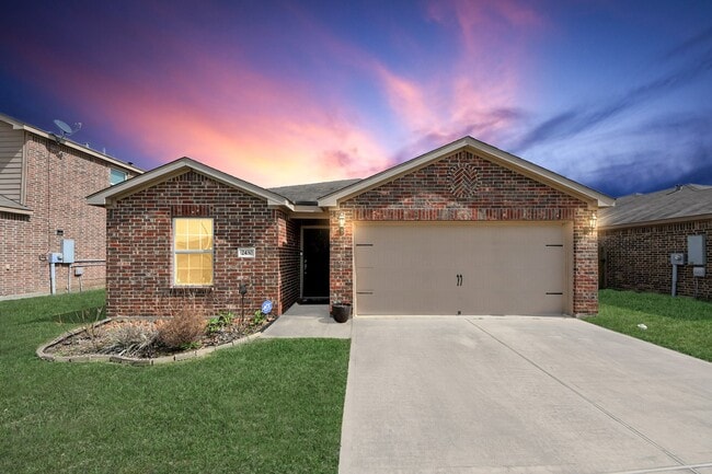 Building Photo - 2430 Regatta Ln