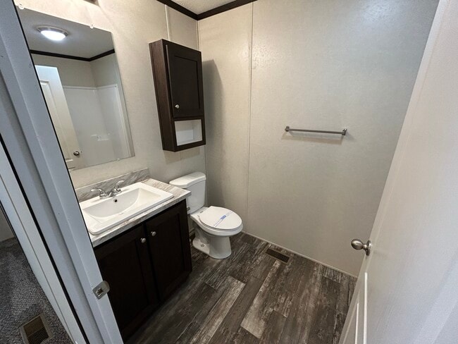 Building Photo - 691 Oregon St