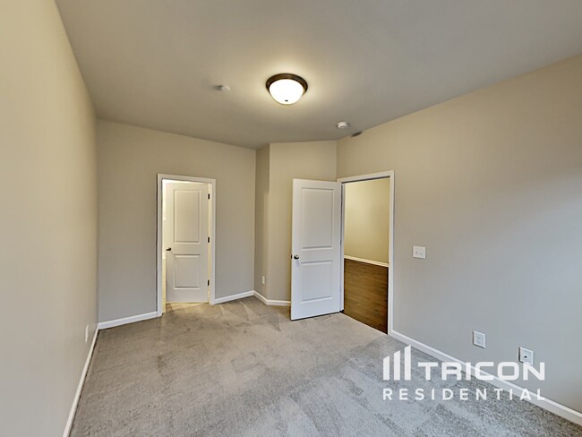 Building Photo - 204 Ashmere Ct
