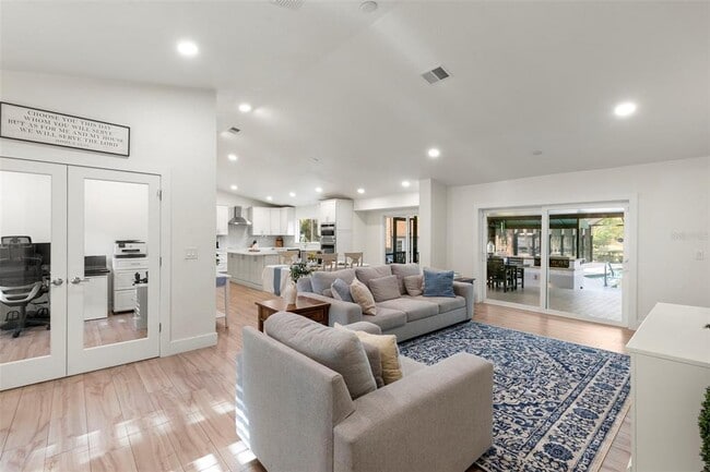 Building Photo - 1020 19th St SW