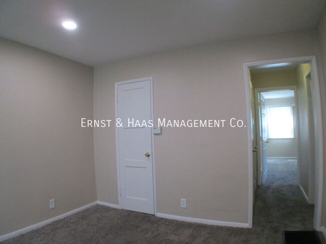 Building Photo - Lovely 1 Bedroom Apartment in Prime Bixby ...