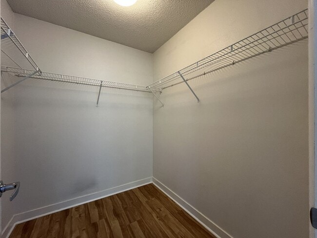 Building Photo - 1Bd/1Ba Home in Goose Hollow neighborhood ~ Secured Garage Parking and Additional Storage Unit!!!