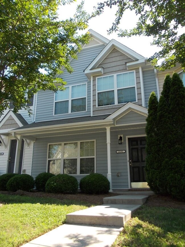 Primary Photo - 2 Story, 3 Bed Townhome in Oxford Commons ...