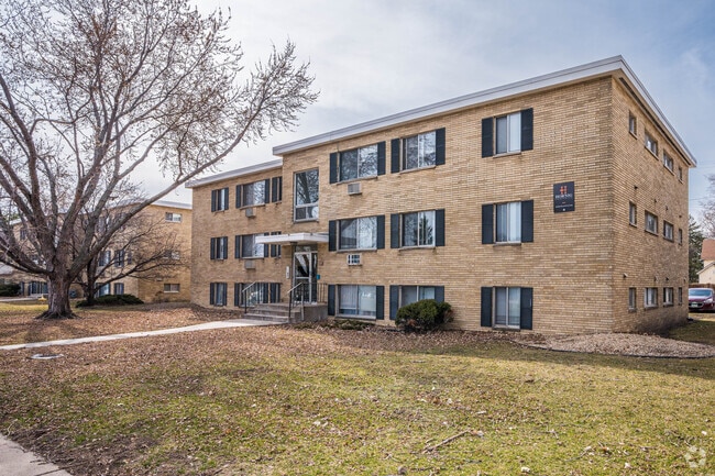 Building Photo - 1700/10 Johnson