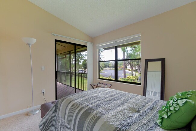 Building Photo - 13095 Belhaven Ct