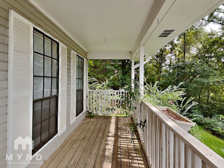 Building Photo - 629 Bennett Dr