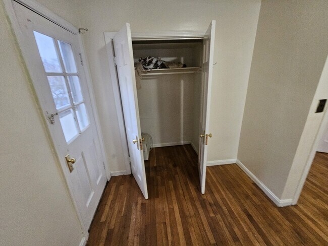 Building Photo - 3341 Hyde Park Ave