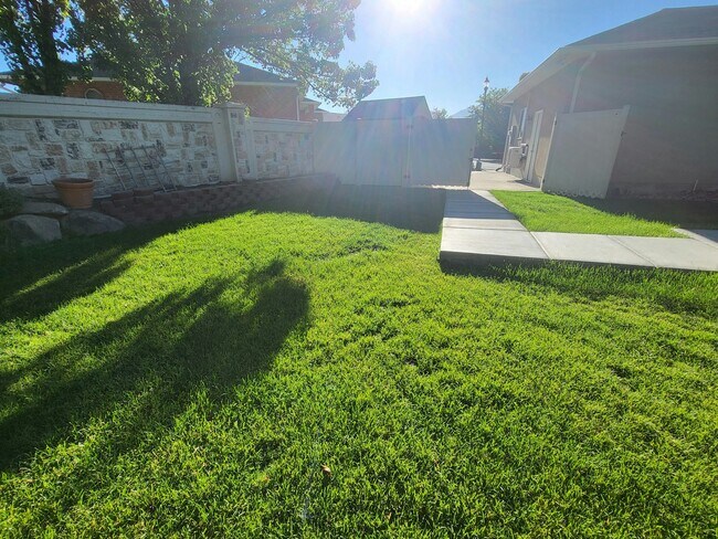 Building Photo - 1281 Fox Trot Cir