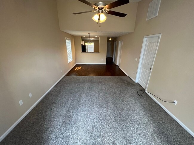 Building Photo - 132 Buckhaven Way
