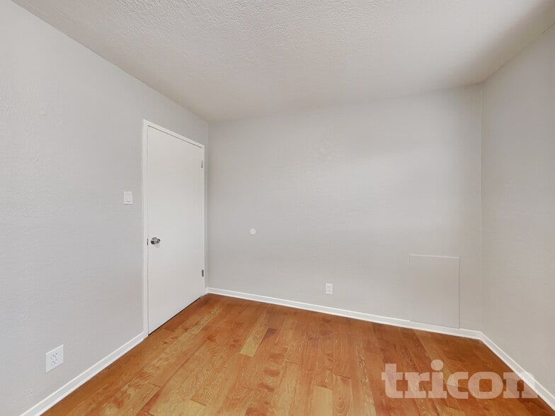 Building Photo - 900 Arizona St SE