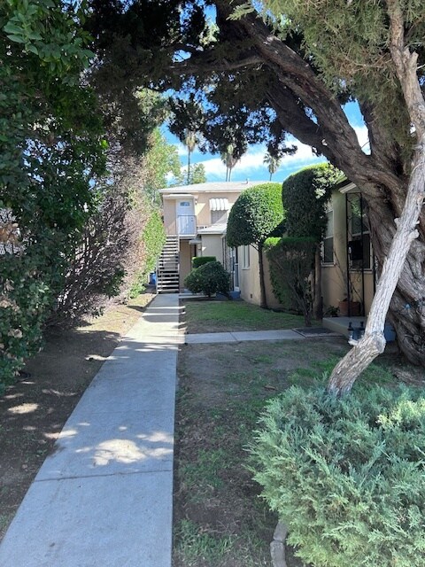 Walkway to upstairs unit - 610 S Main St