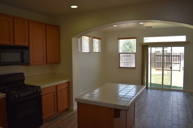 Building Photo - 1283 Orion Ct