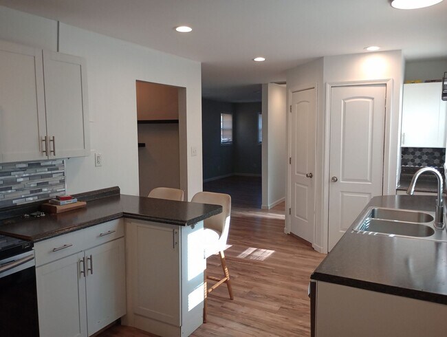 Building Photo - 3 Bedroom, 3 Bath Single Family Home for Rent