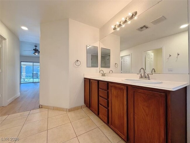 Building Photo - 161 Swale Ln