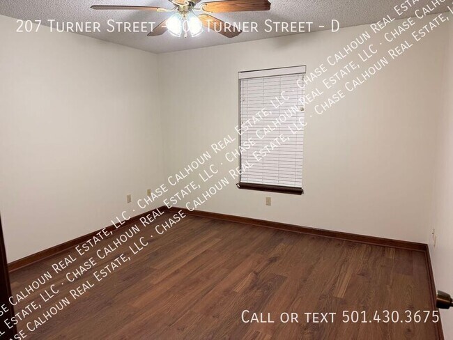 Building Photo - 207 Turner Ave