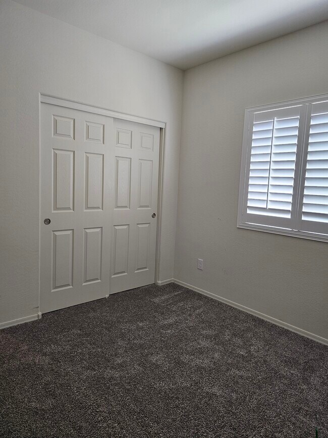 Building Photo - 24388 W Verlea Dr