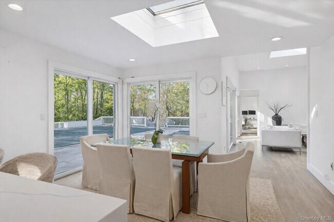 Building Photo - 3 Southwood Ln