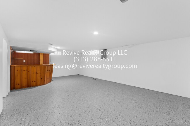 Building Photo - 9284 Jerome