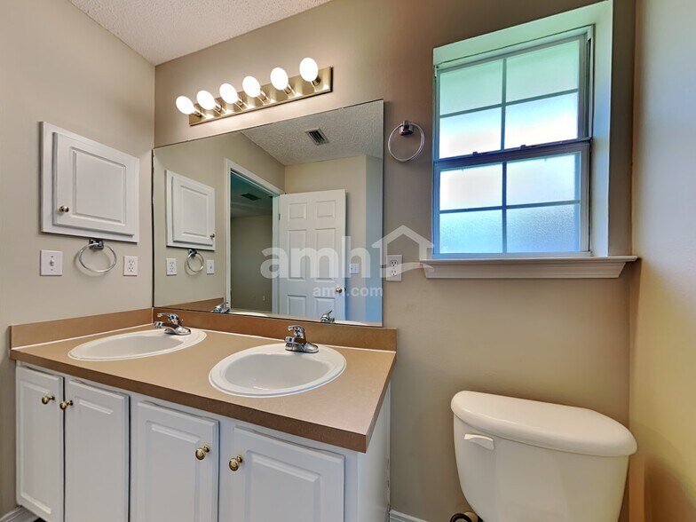 Building Photo - 2663 Fernleaf Dr