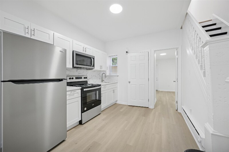 Building Photo - 888 N 46th St