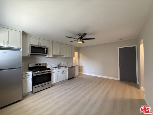 Building Photo - 1505 Cochran Ave