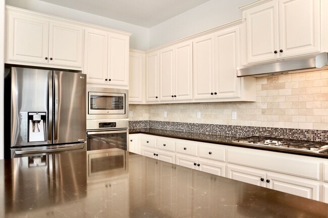 Building Photo - Stunning 3,400 Square Foot Home For Rent! ...