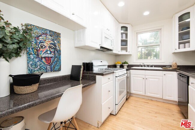 Building Photo - 11670 Sunset Blvd