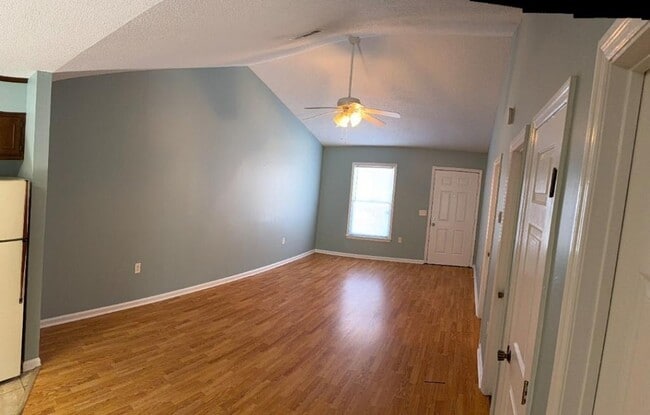 Building Photo - 140 Lanier Dr