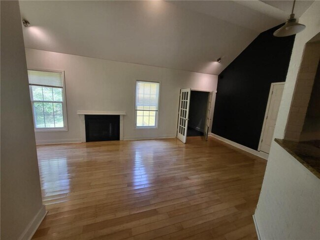 Building Photo - 3873 King Edward Trail SW