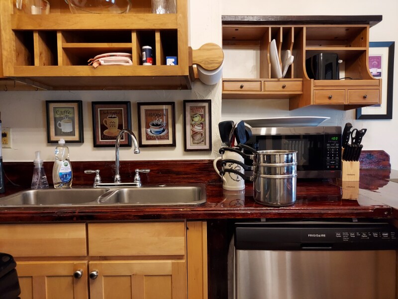 Building Photo - 334 E Mulberry St