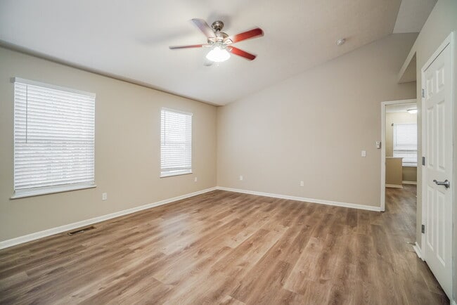 Building Photo - 5932 Ruihley Way