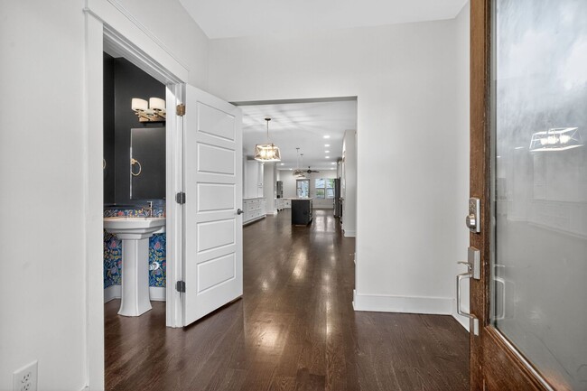 Building Photo - Beautiful 4 Bedroom in The Nations