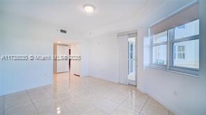 Building Photo - 20000 E Country Club Dr