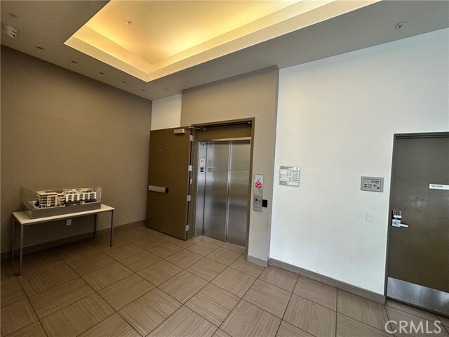 Building Photo - 238 S Arroyo Pkwy