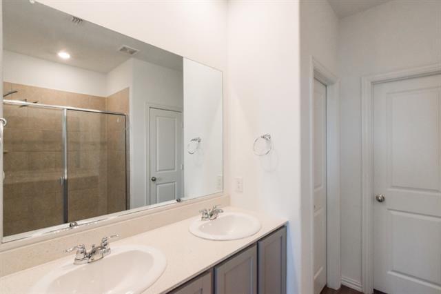 Building Photo - 1840 Da Vinci Dr