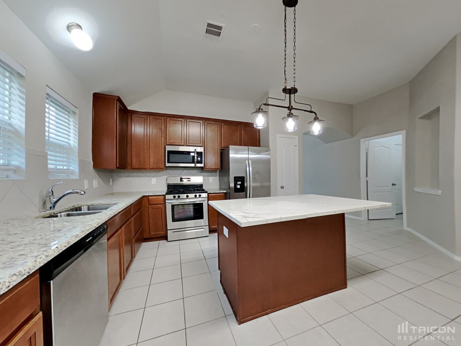 Building Photo - 13702 Sun Bear Ct
